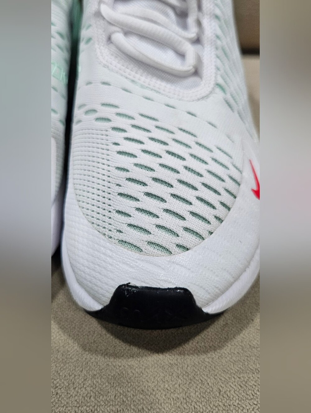 Nike Air Max 270 Women's White Mint and Teal Sneakers SIZE 7 - Picture 4 of 13